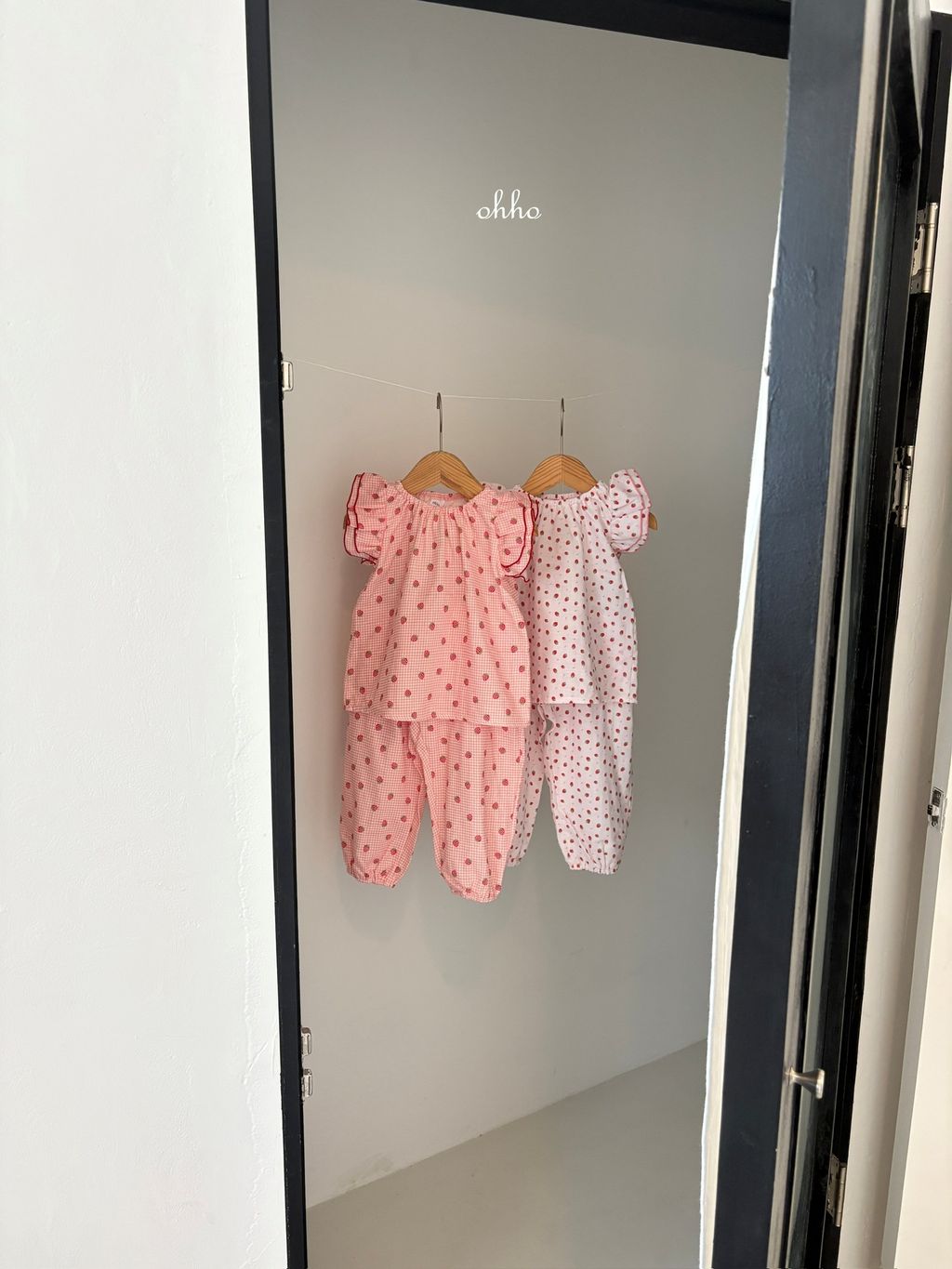 32E029CE-AC2F-4B3F-86F3-FADD467E1FD8_1_102_o