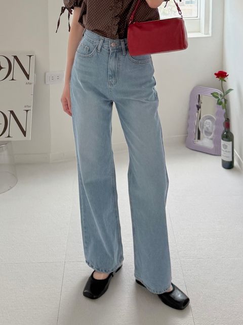 E64A65FB-893C-4245-A427-4CE95D61575E_1_105_c