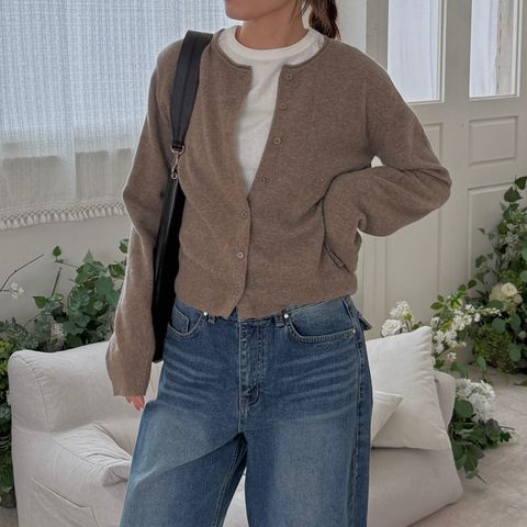 E9B27F59-BBC3-4F93-9C79-5CB96FAE1CA9_1_201_a