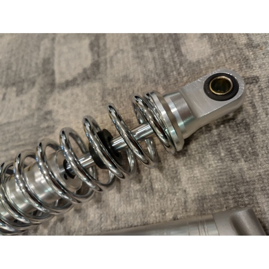 tw-11134207-820le-mkt7t6va1q136c