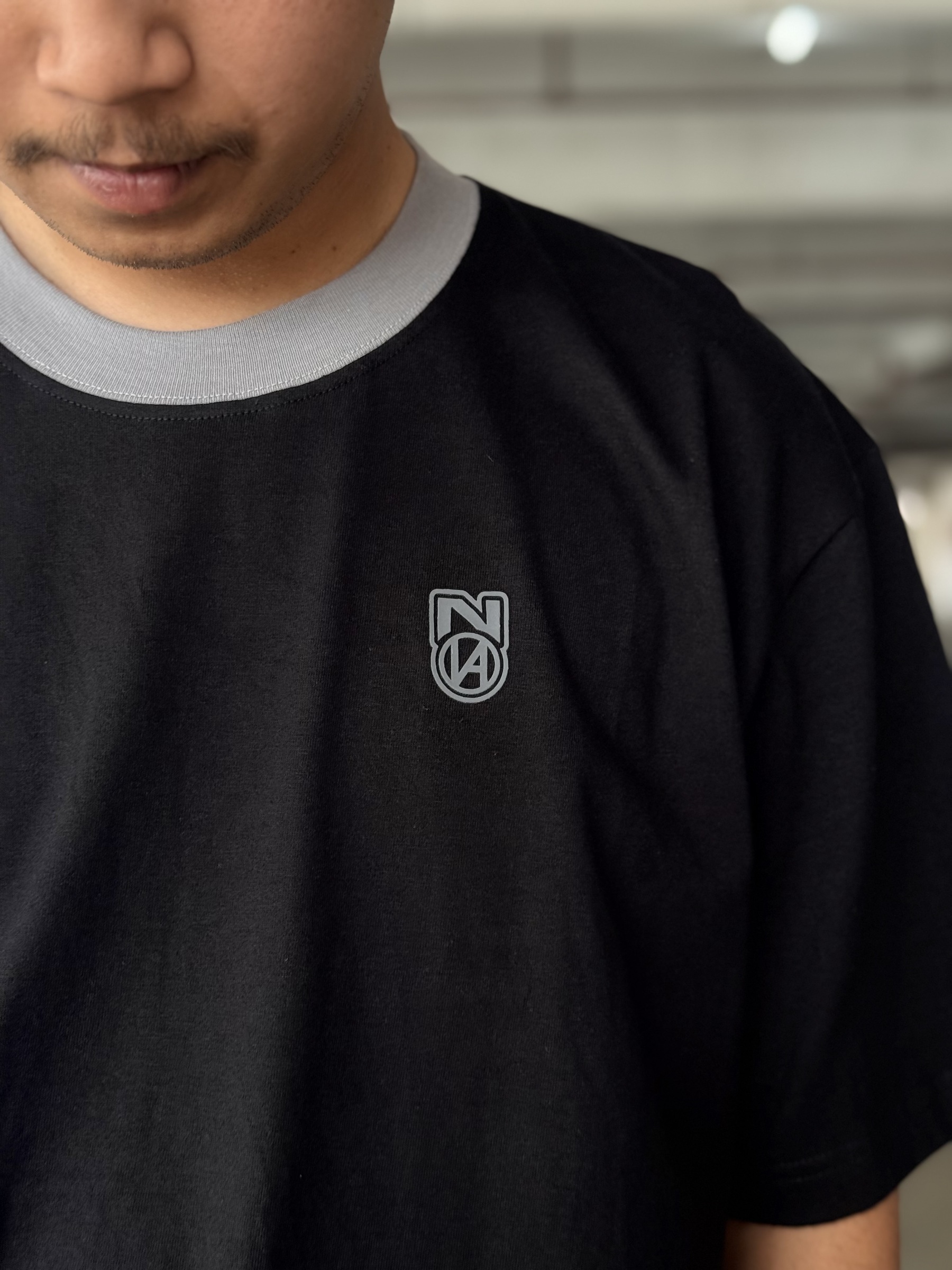 BASIC RINGER TEE BLACK GREY 2