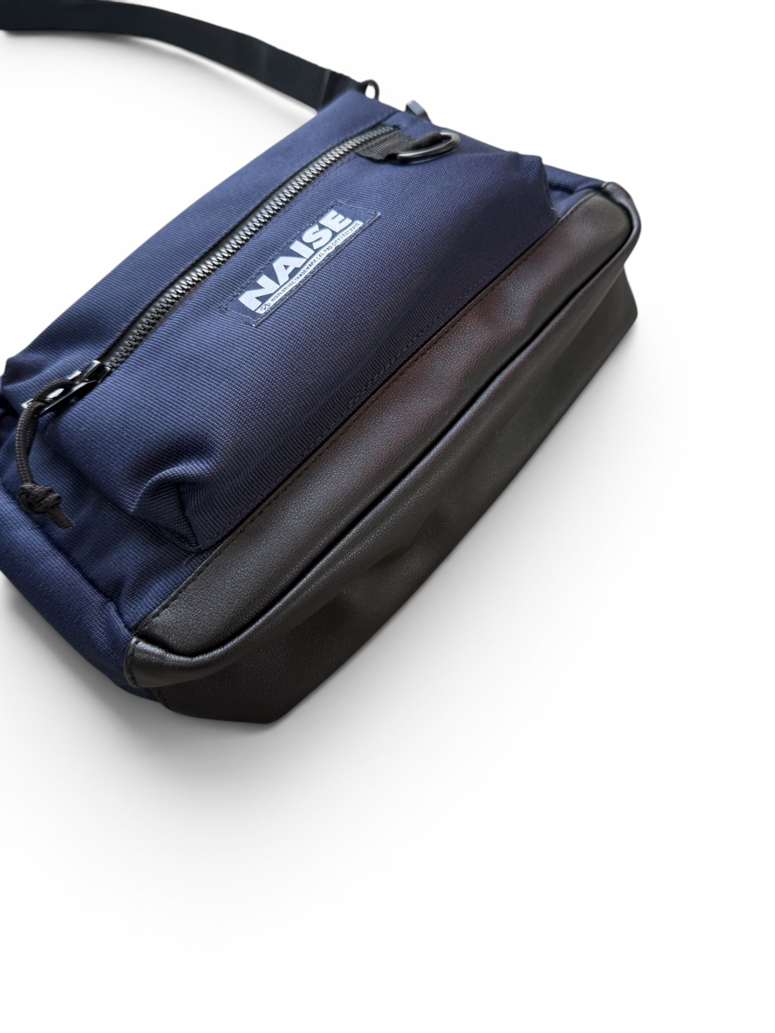 CLIQUE SLING BAG NAVY BLUE 3