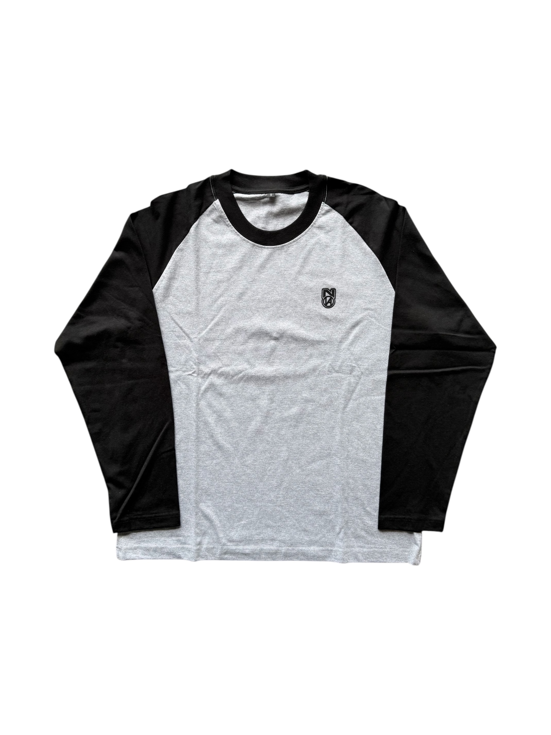 BASIC RAGLAN LONGSLEEVE BLACK GREY 1