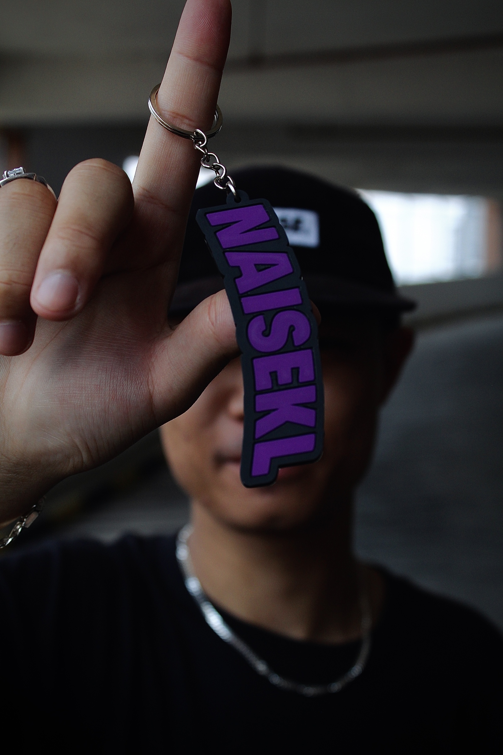KEYCHAIN CURVE DARK PURPLE 3