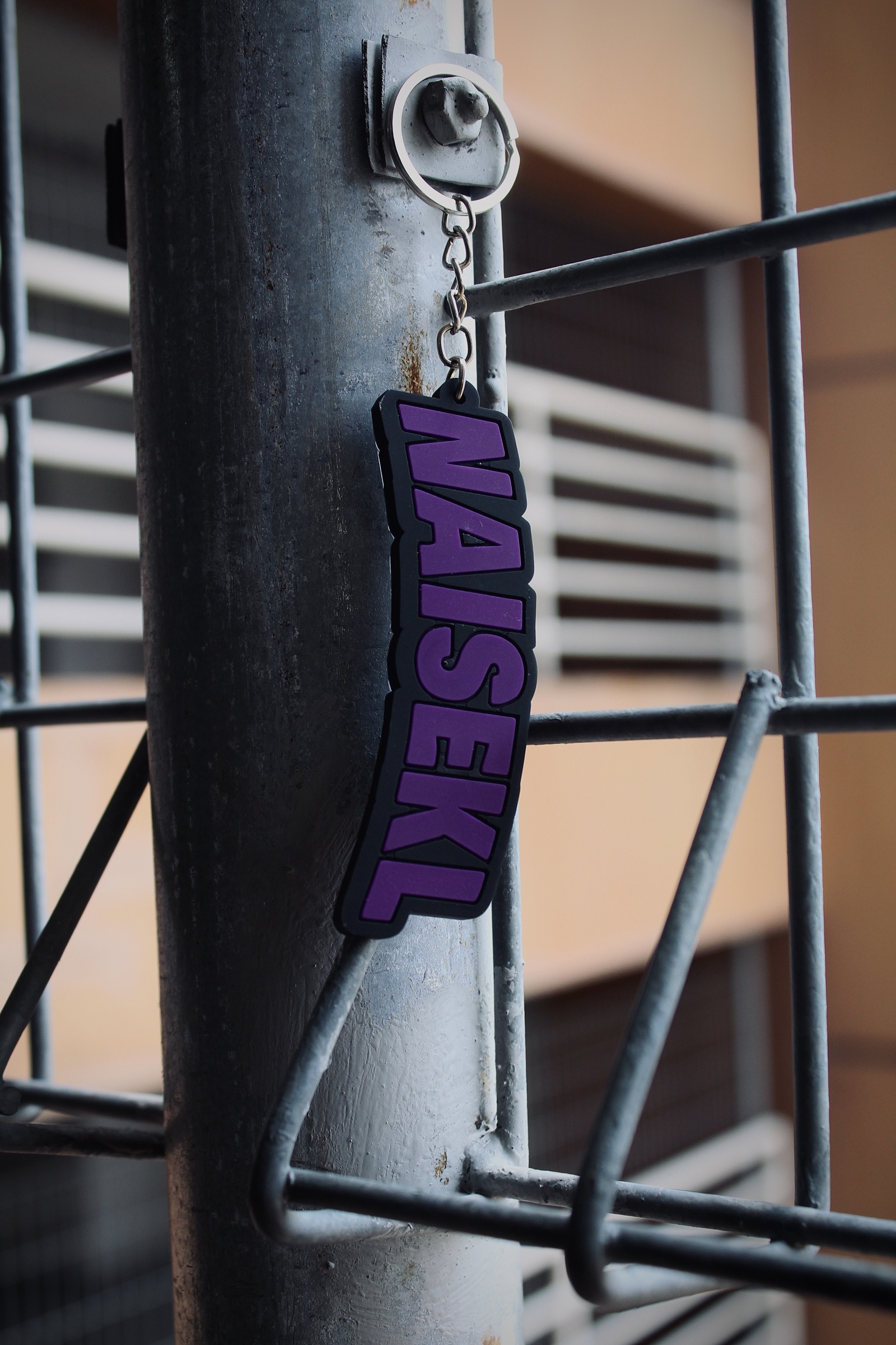 KEYCHAIN CURVE DARK PURPLE 1