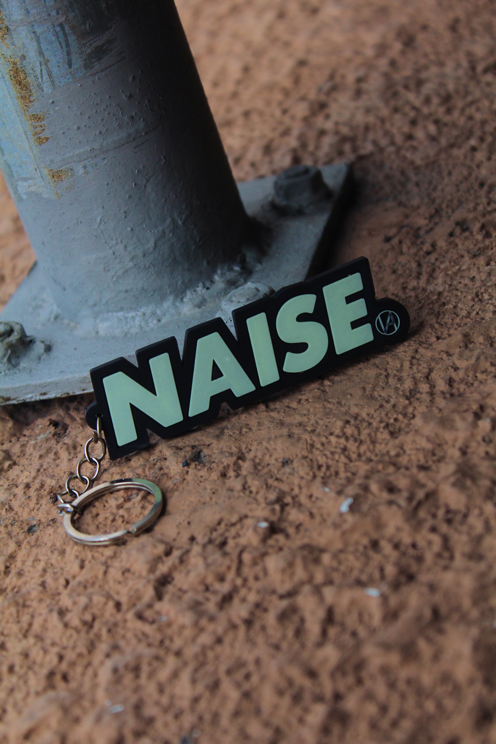 KEYCHAIN OG BOLD GLOW IN THE DARK 2