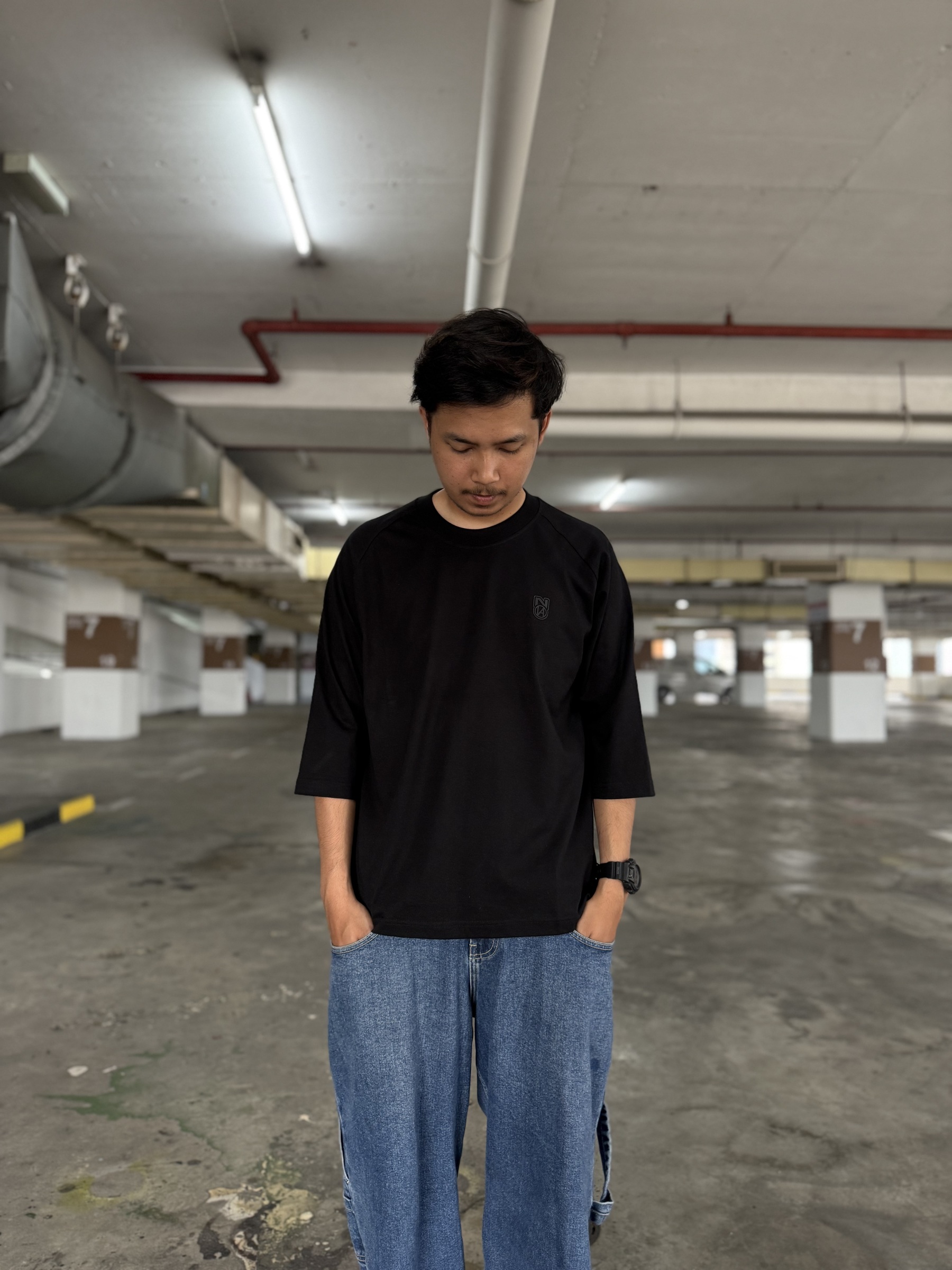 BASIC RAGLAN BLACK 1