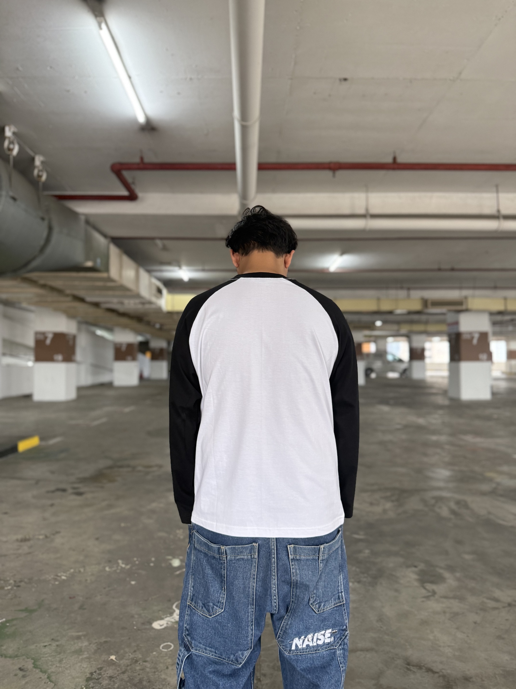 BASIC RAGLAN LONGSLEEVE BLACK WHITE 3