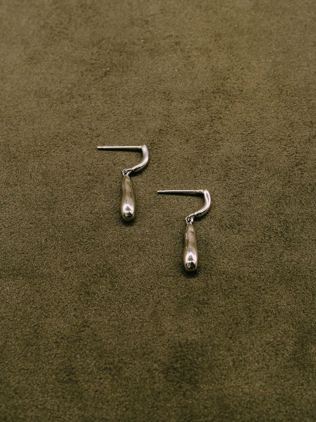 35AC5FEA-0DD2-474A-BC1B-DEFD4030DAB5