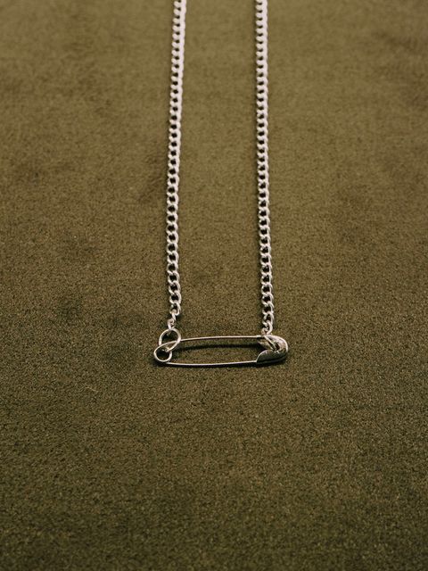 F47B10BF-4F79-450C-9DA3-14E7FA90AD84