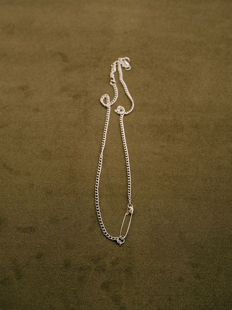 9F91BDB7-06B3-4276-B843-67E4E32AB811