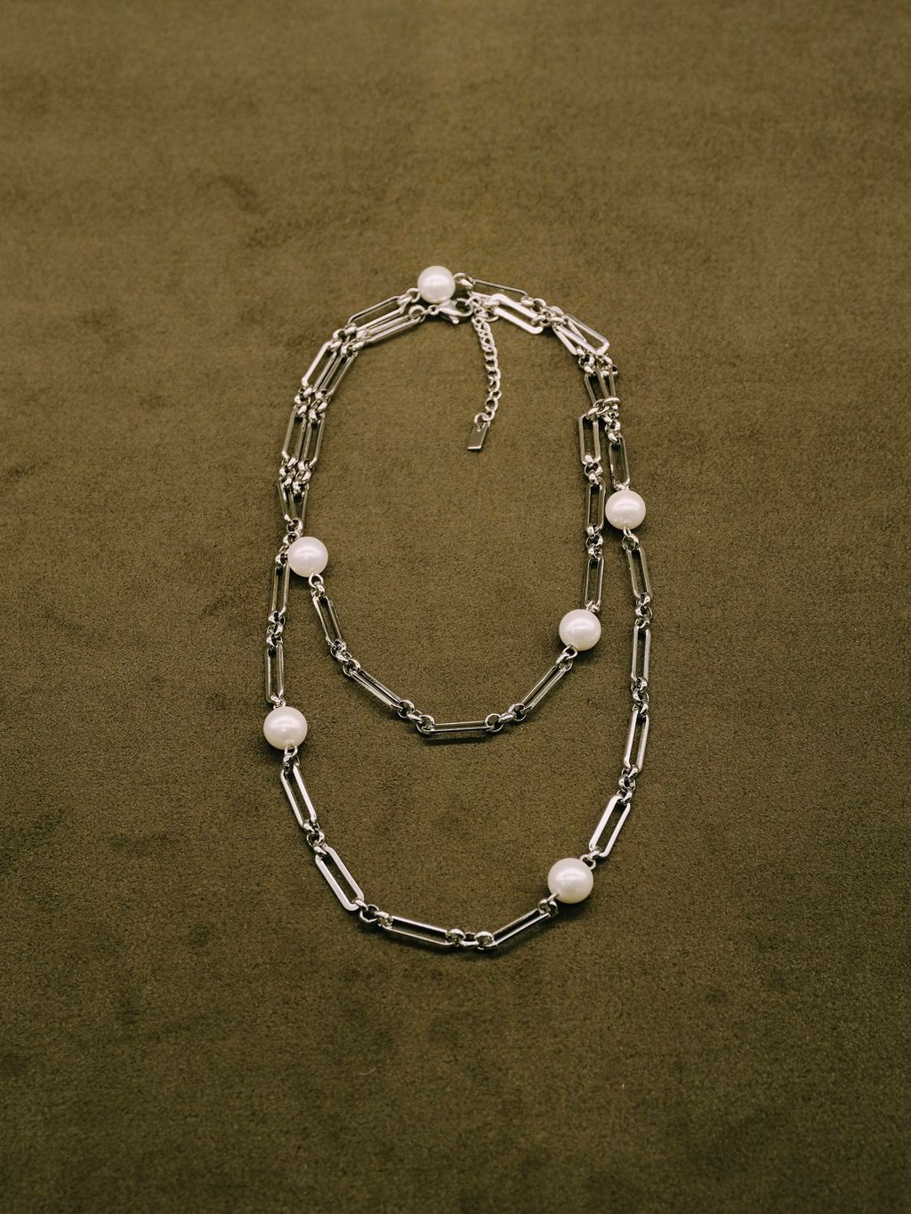 692D31B2-AF7A-4DE4-B29E-13495B2A3A64