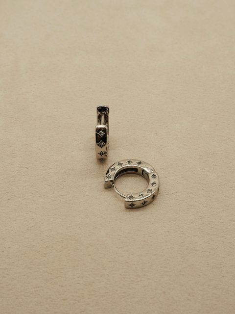 D3FDE06C-774D-4DD4-86FE-097F6236F396