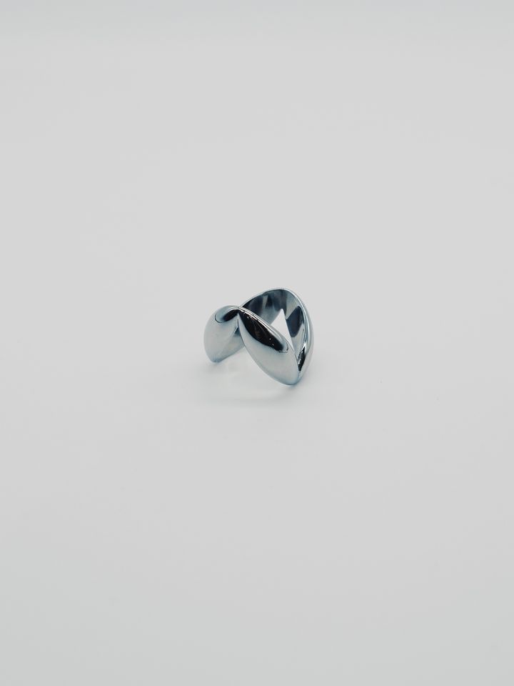 F50386F4-DD01-4F83-AD39-2FC32AE1EFE1