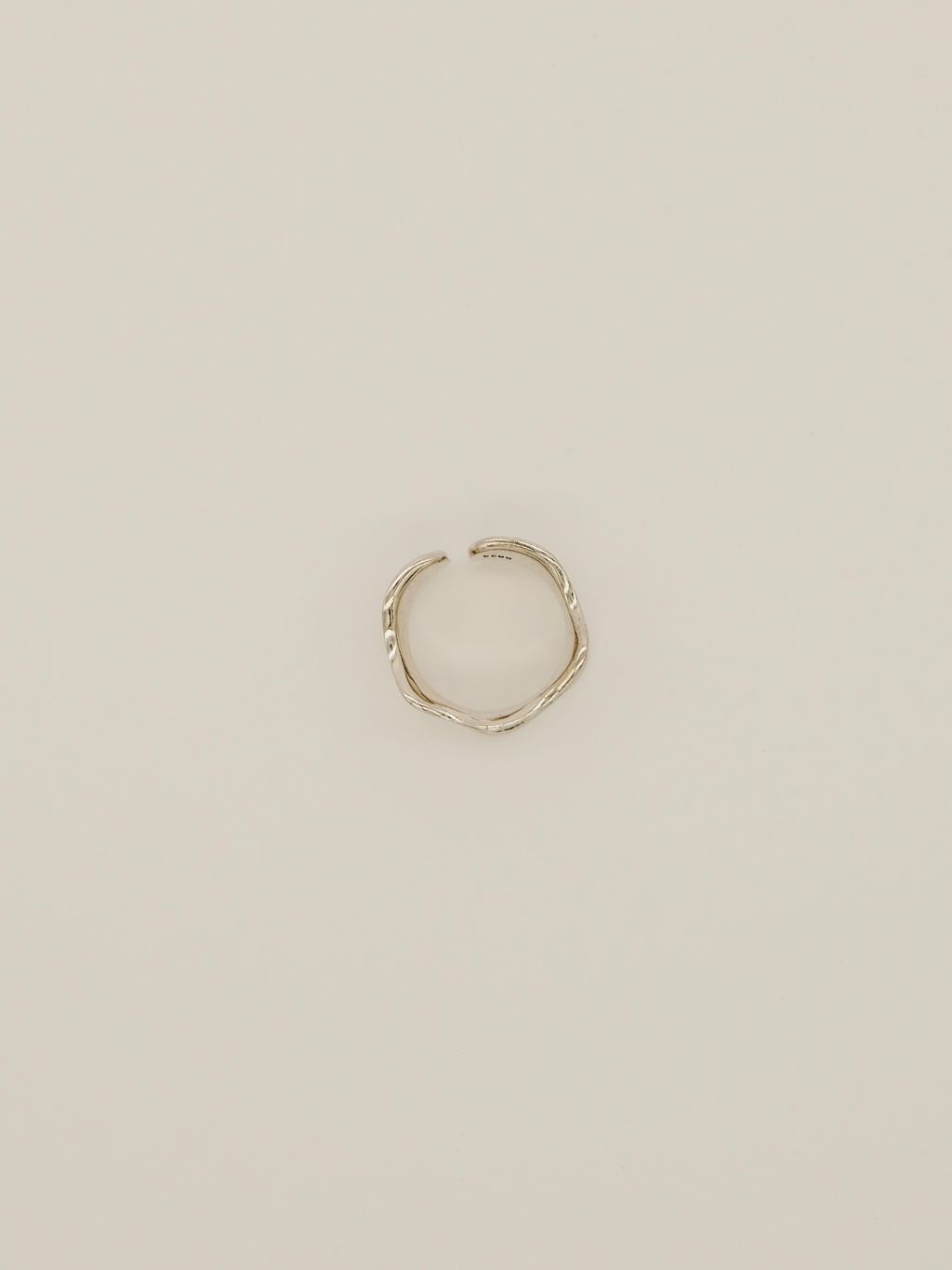 D90BFB92-256B-45C1-B6F5-39CC5709F01B