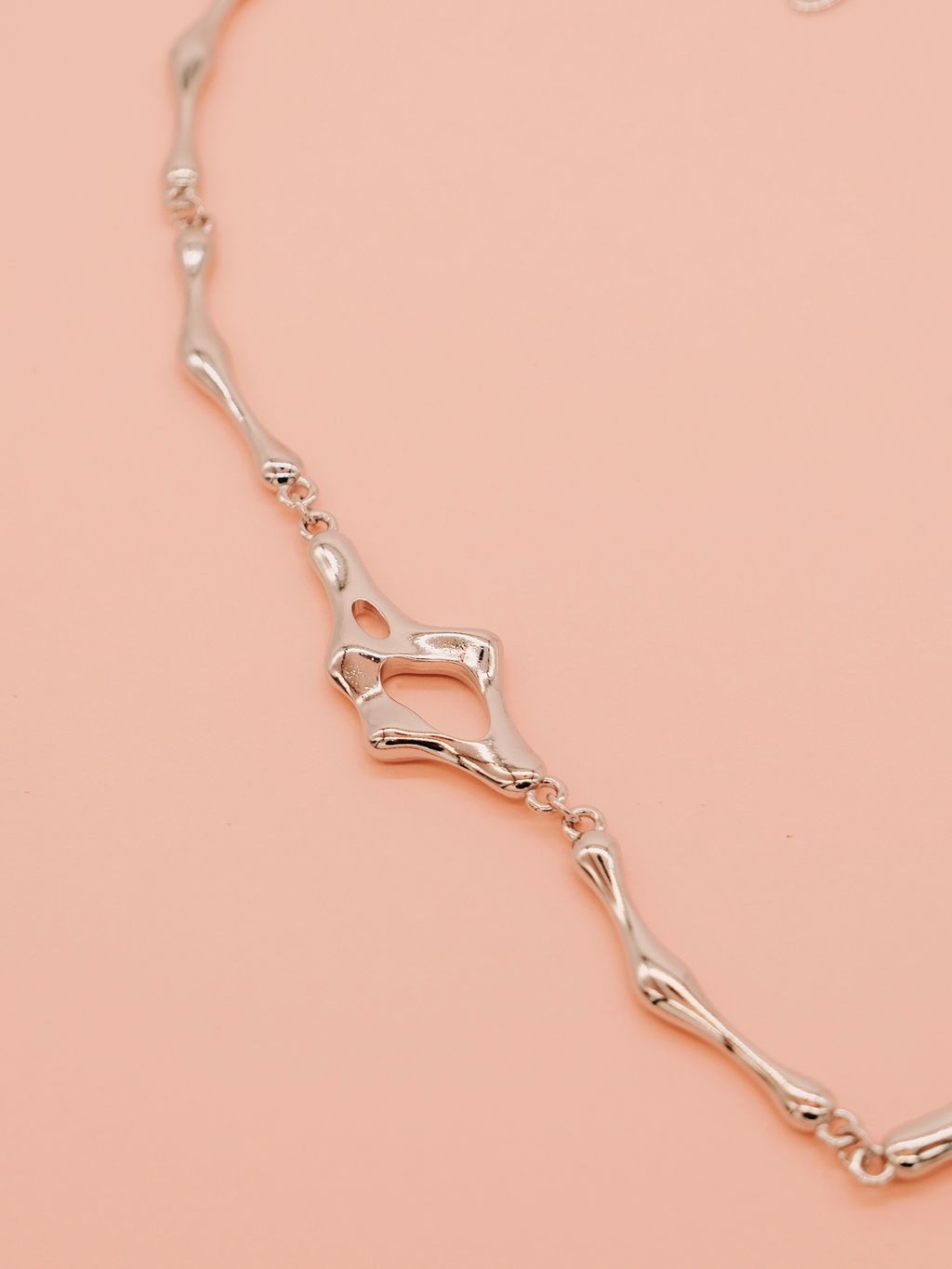 BC242A6D-9DE0-4E6E-850E-A04397BFA58F