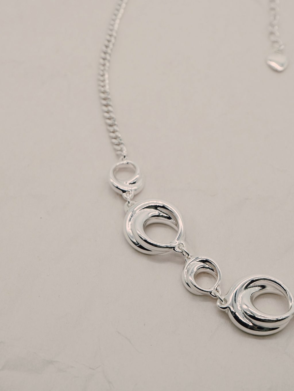 0298BC0A-0CA7-4AEC-BD22-A32F76CEE8F3