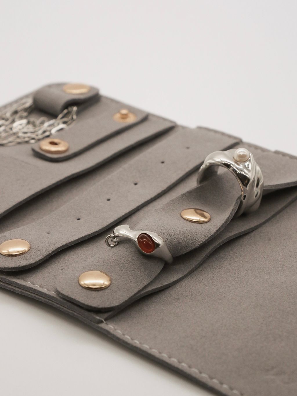 84307594-20A8-426A-BE33-84C600A9CA4A