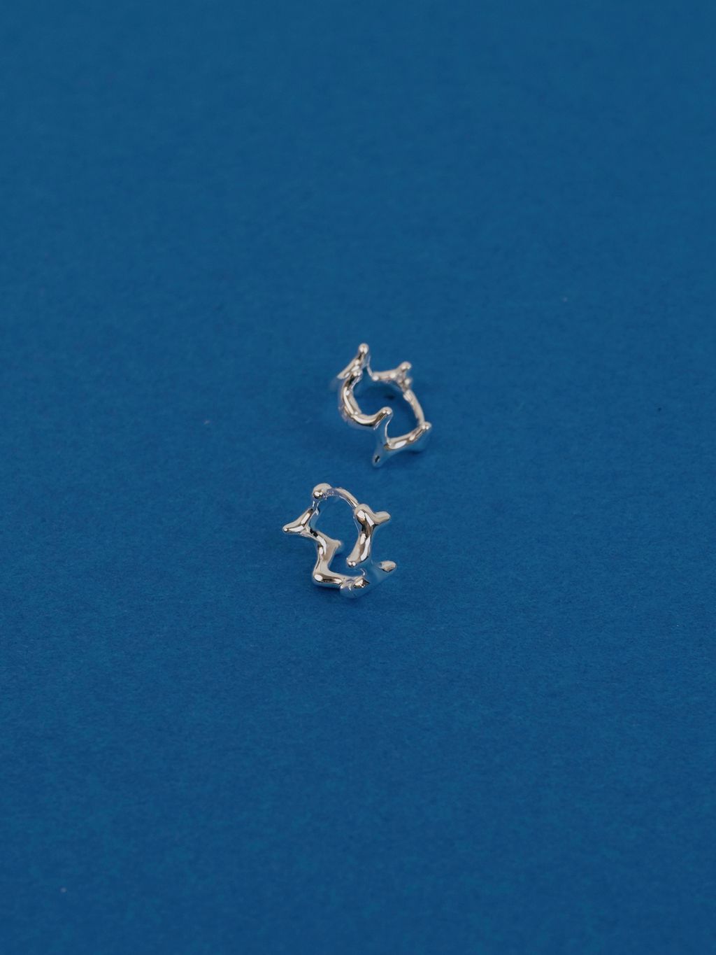 0D566200-A51C-4B3E-AAED-E289CEF7C640