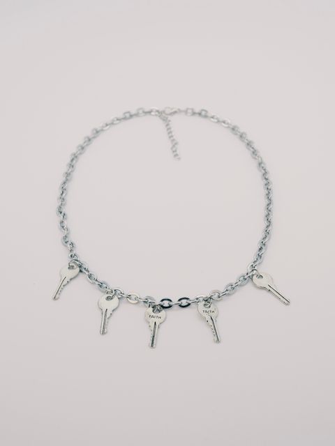 DFE5BFBC-3094-4921-BC7C-CF5126F9D525