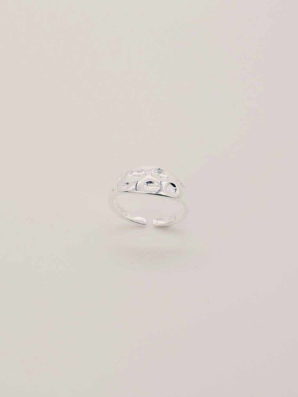 23912750-FF0E-4D9C-87B3-C7B3B08BDDEC