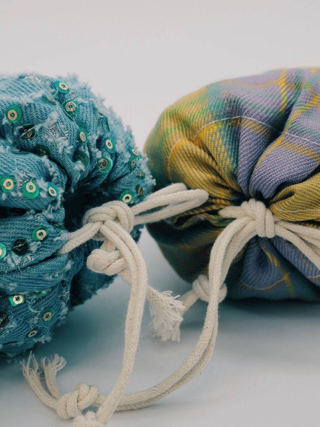 568D1F2F-3C92-4AB0-BB3D-0D5812335DE9