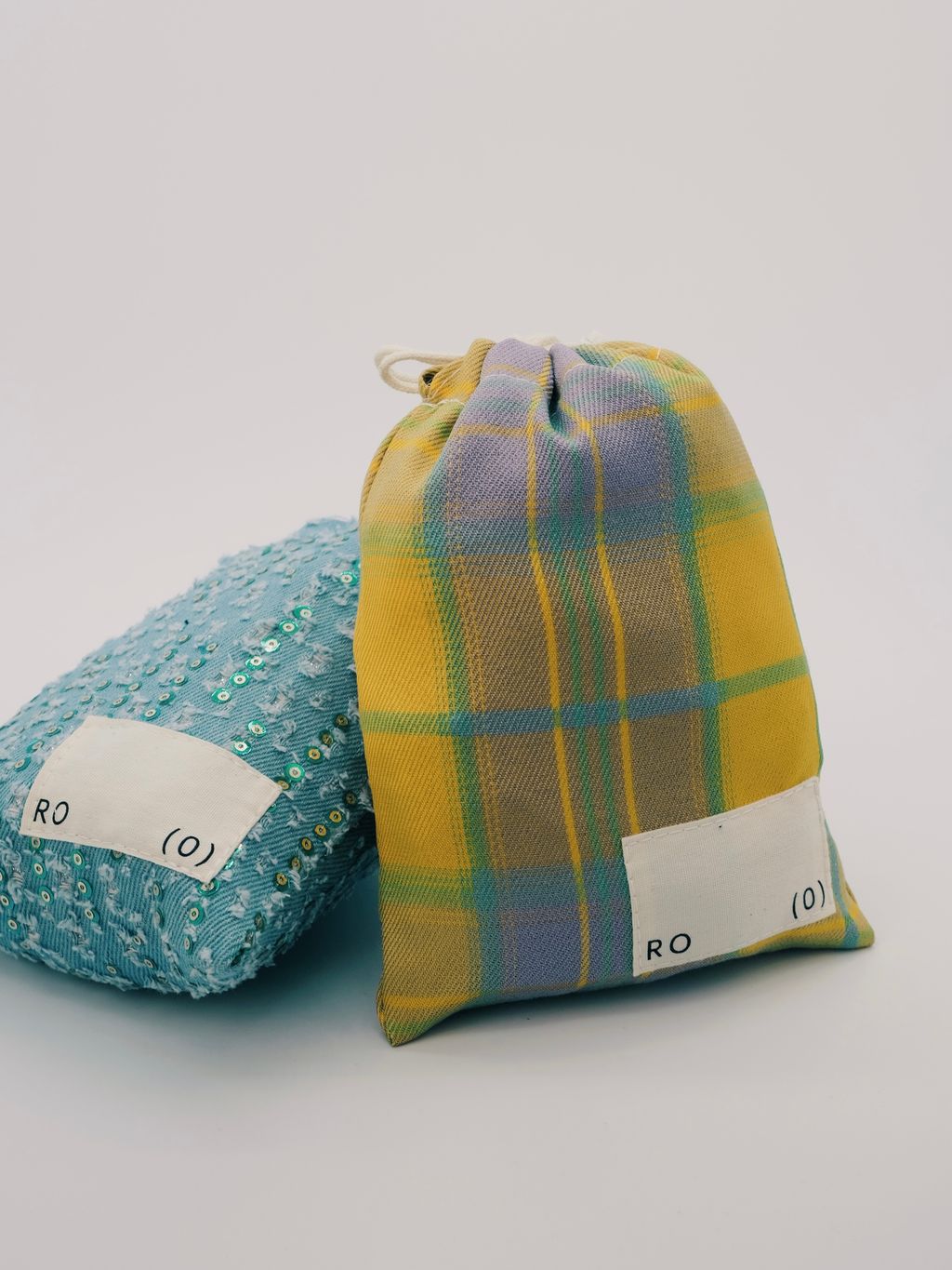 18601096-A986-4022-B0BE-BF7D897E8720