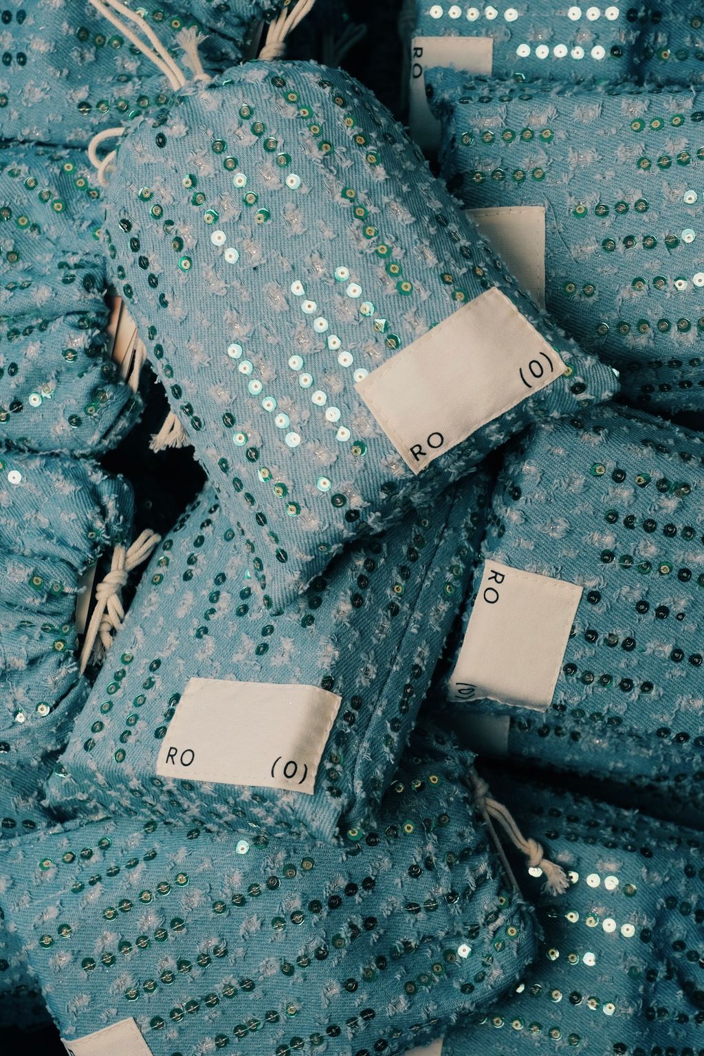 64BD86B0-492F-423A-B32A-A5D8F6B0610A