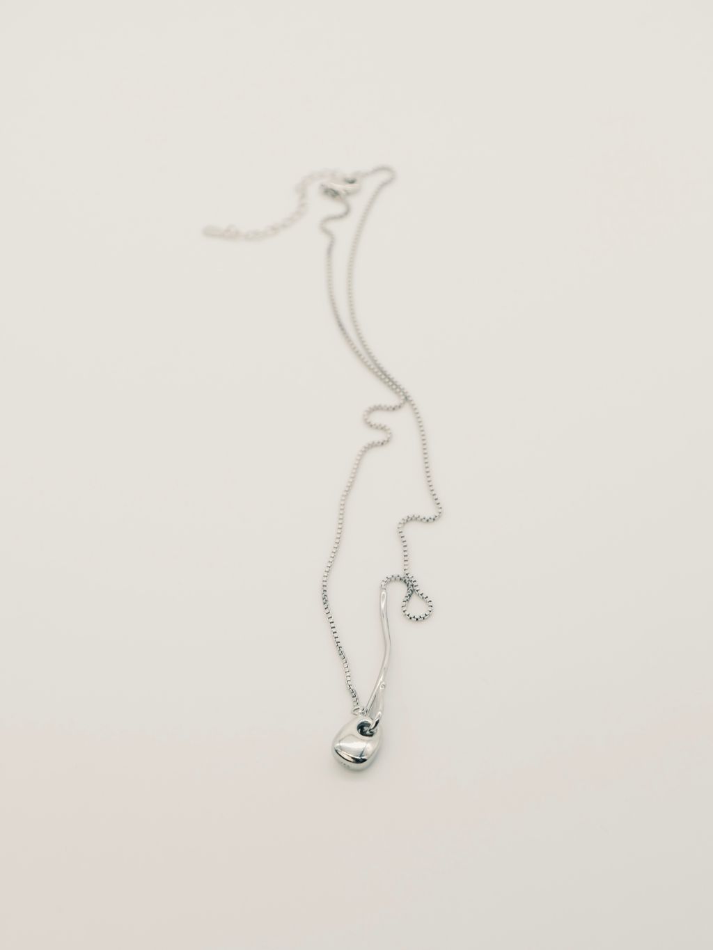 3BABD8BF-F203-479D-BB66-3F90F95139AE