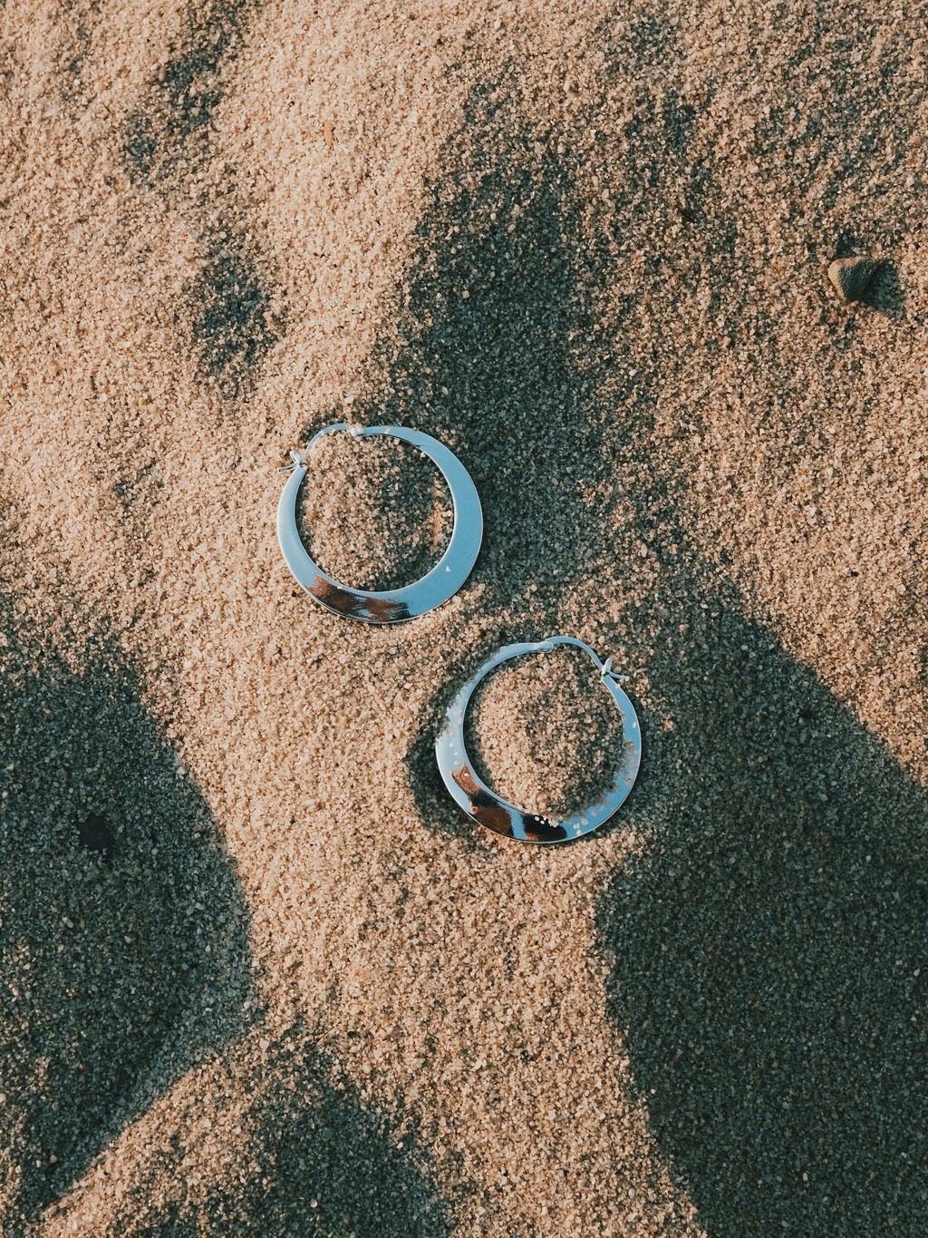 C38E47D7-8B19-44D4-B2C6-2D7FFA8DA2AE 2