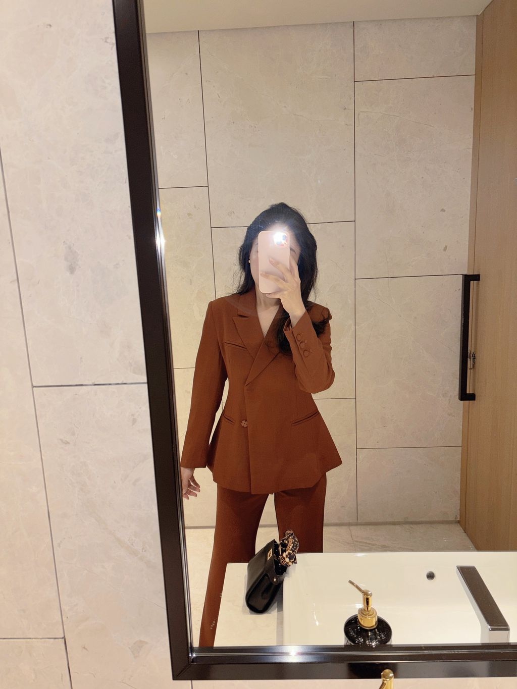 image_B9CC8079-6AB6-43AE-9E52-236DF6D8DB13_1760194110