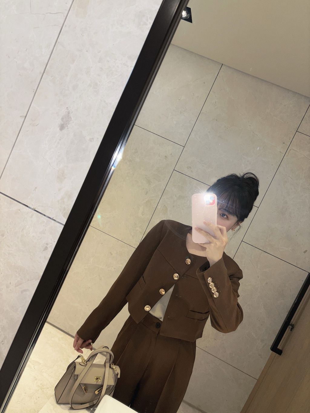 image_205A9ED4-0C82-4936-B07A-419ED3427B7D_1763194051