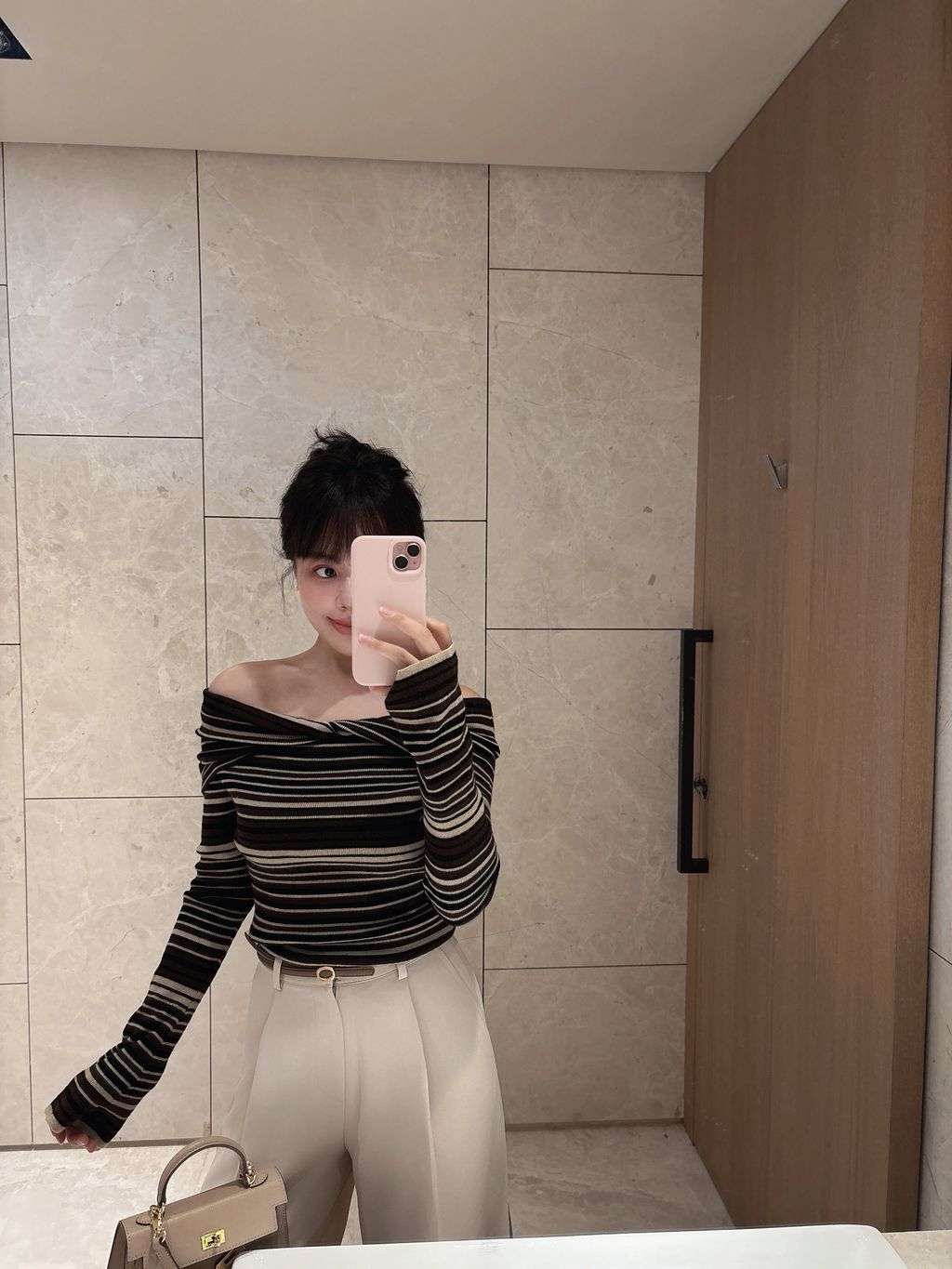 image_9D7BF494-977E-4B5F-9A7A-3CF550EBCBDB_1763981576