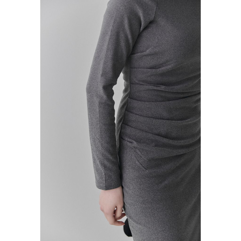 tw-11134207-23020-es1kl1v9b1nv8b