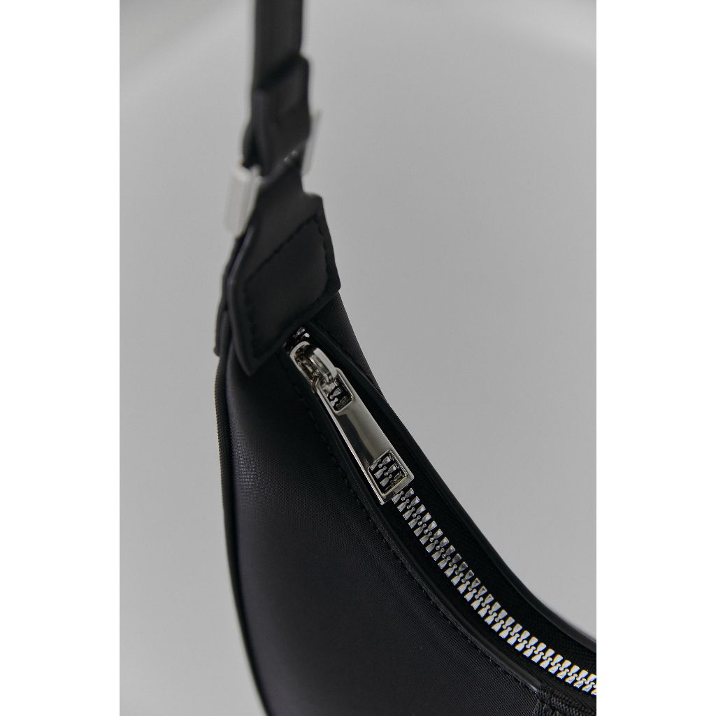 tw-11134207-23020-uogz6h1kl1nv4c