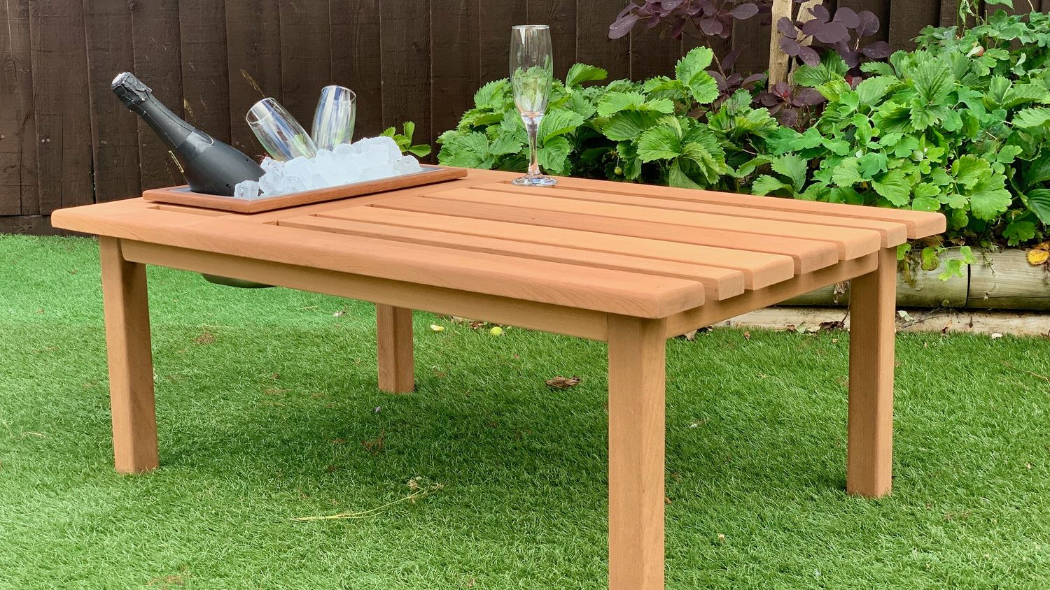 Sapele garden table with ice well