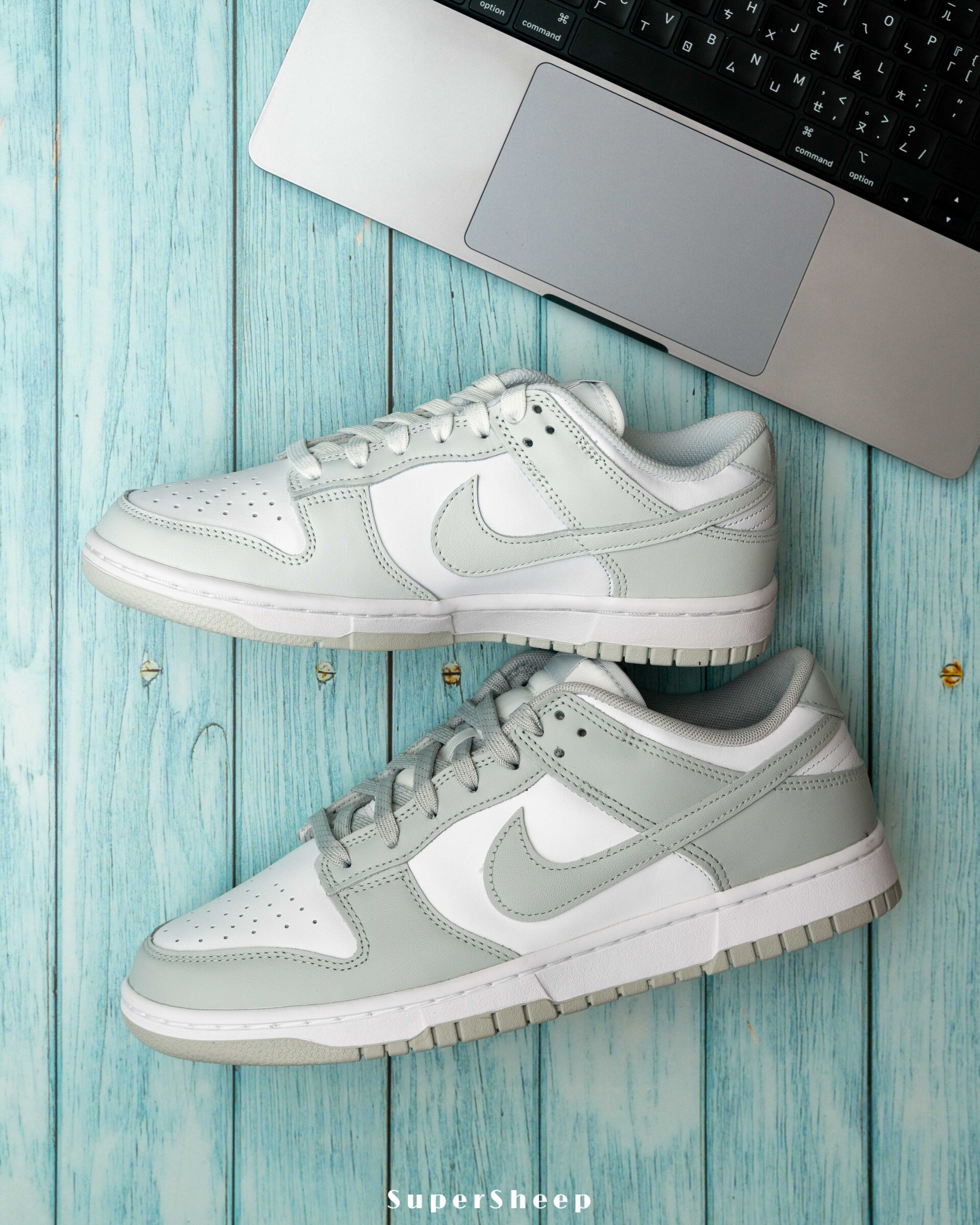 NIKE dunk low photon dust