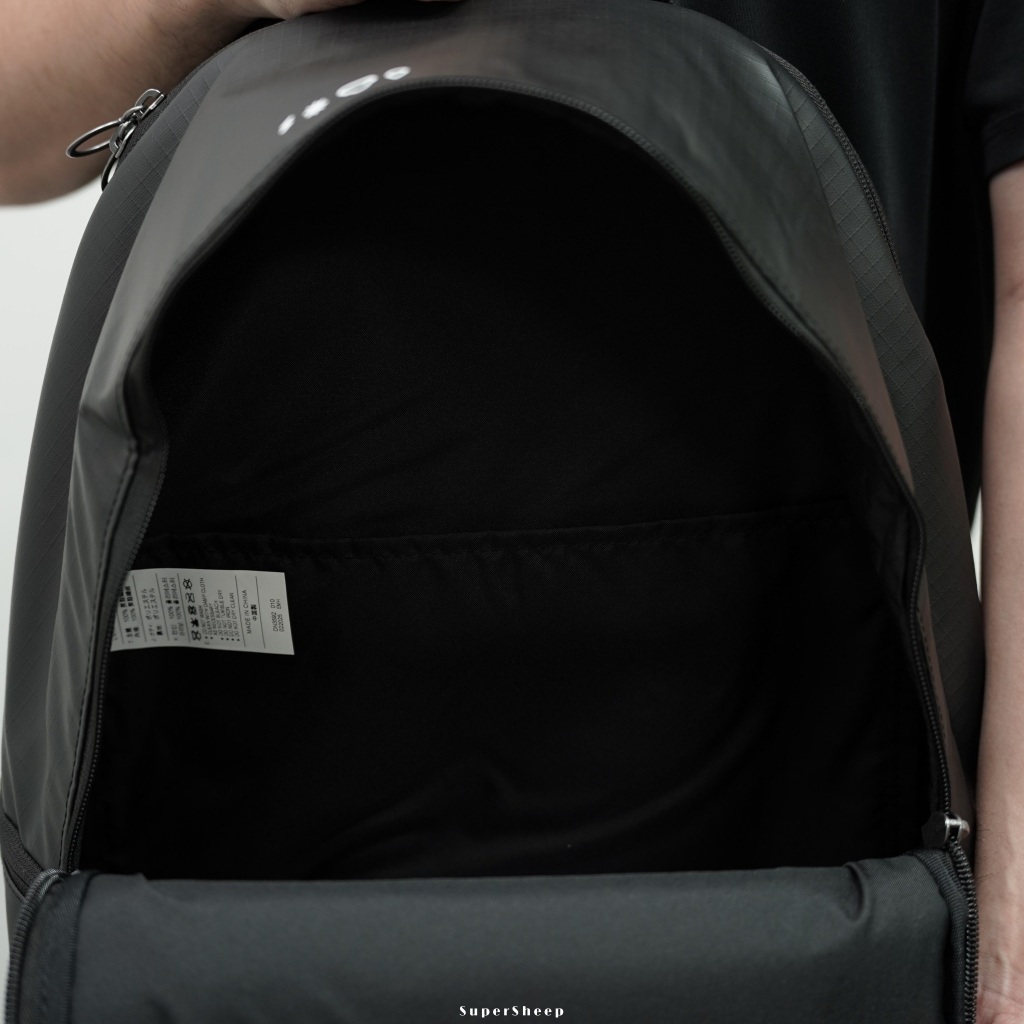 tw-11134207-81zti-mewiynmi2cxv5b