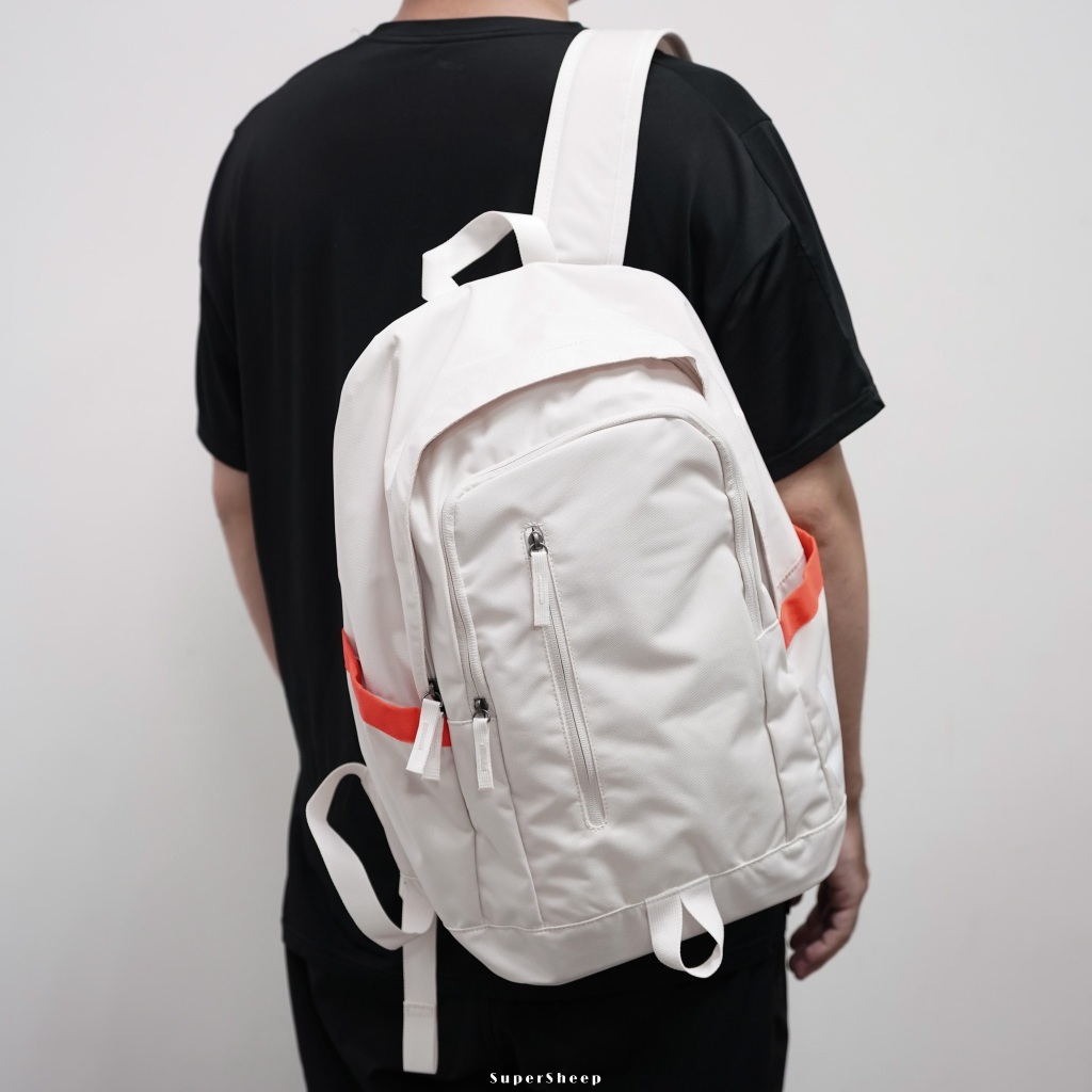 tw-11134207-81ztj-mewj6d7qb2mab9