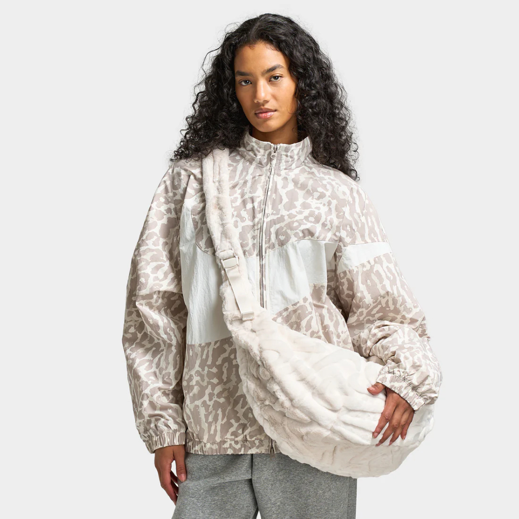 tw-11134207-81ztc-mgun0ohgonbc00