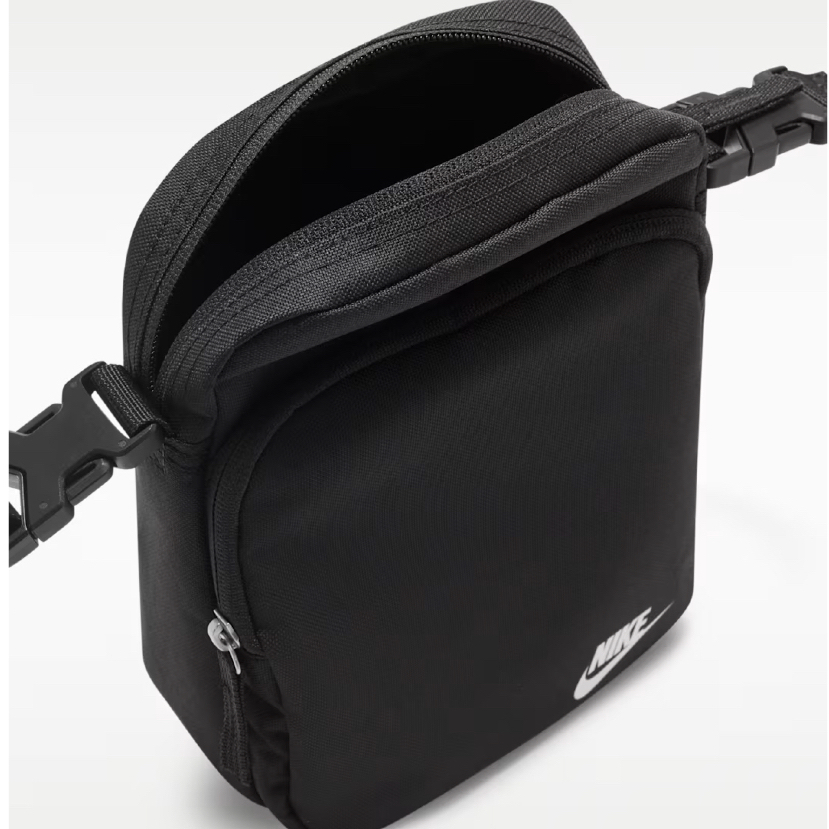 tw-11134207-81ztk-mjuywizgafb7dc