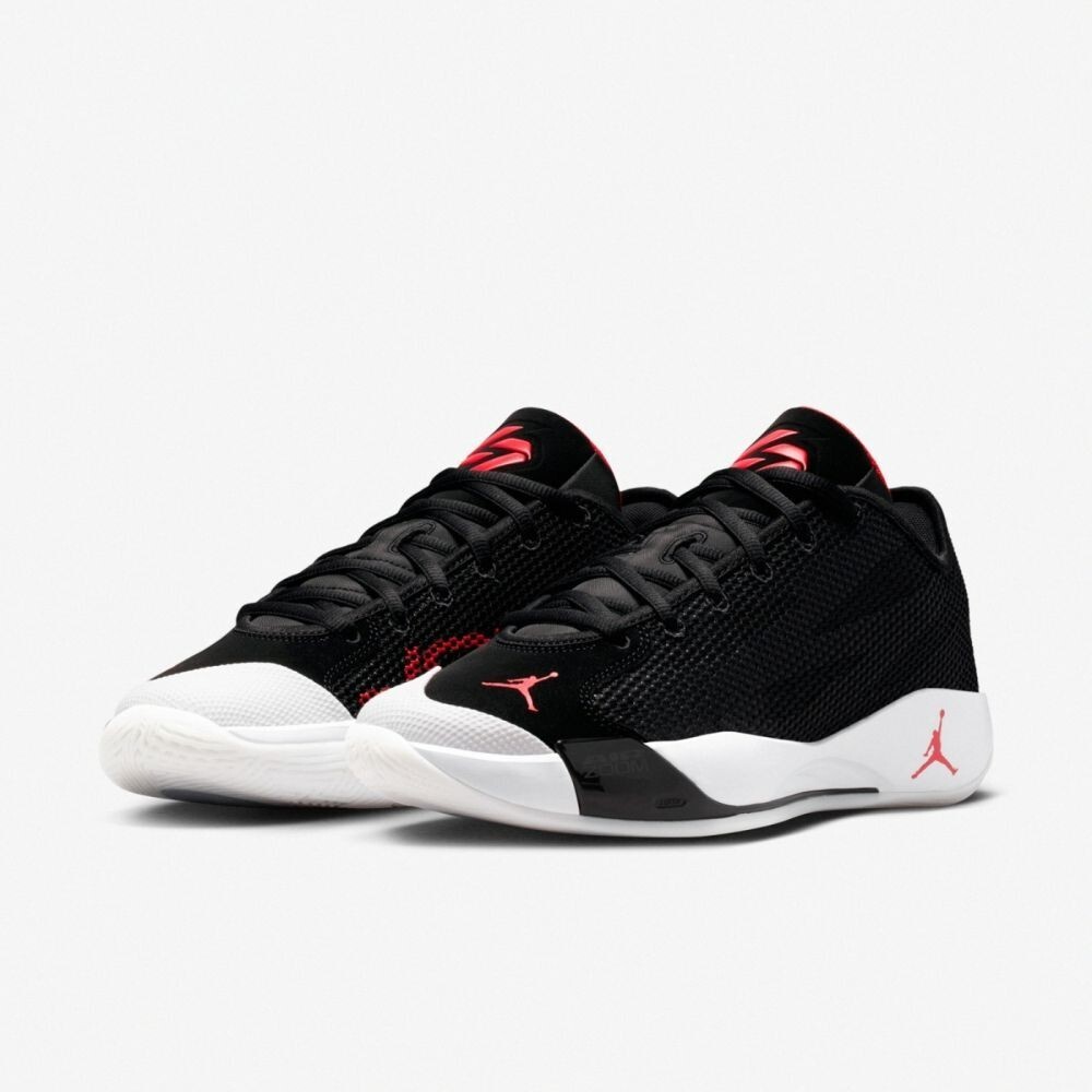 tw-11134207-820lf-mk3vw8hy366e6b