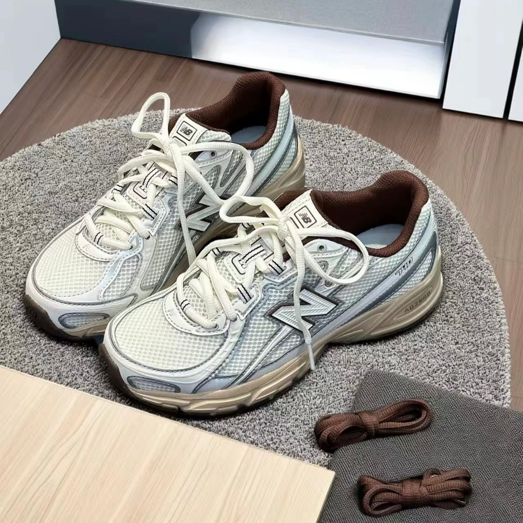 tw-11134207-820lf-mkqex1riv01z60