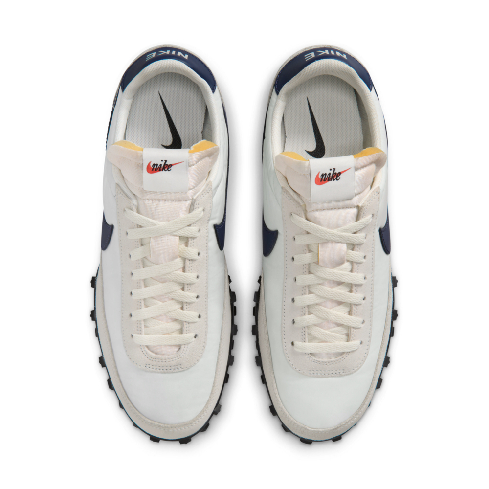 tw-11134207-820le-mkghbntxreo560