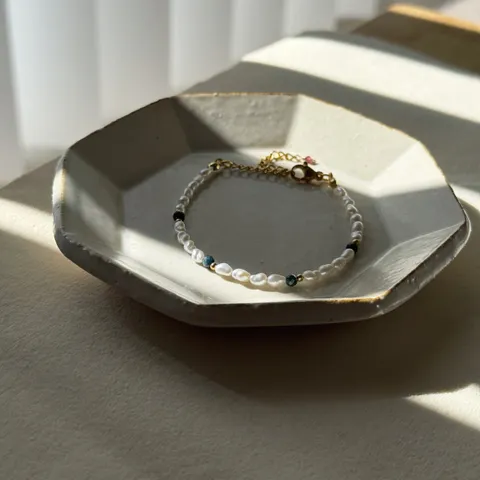 photo-output 136