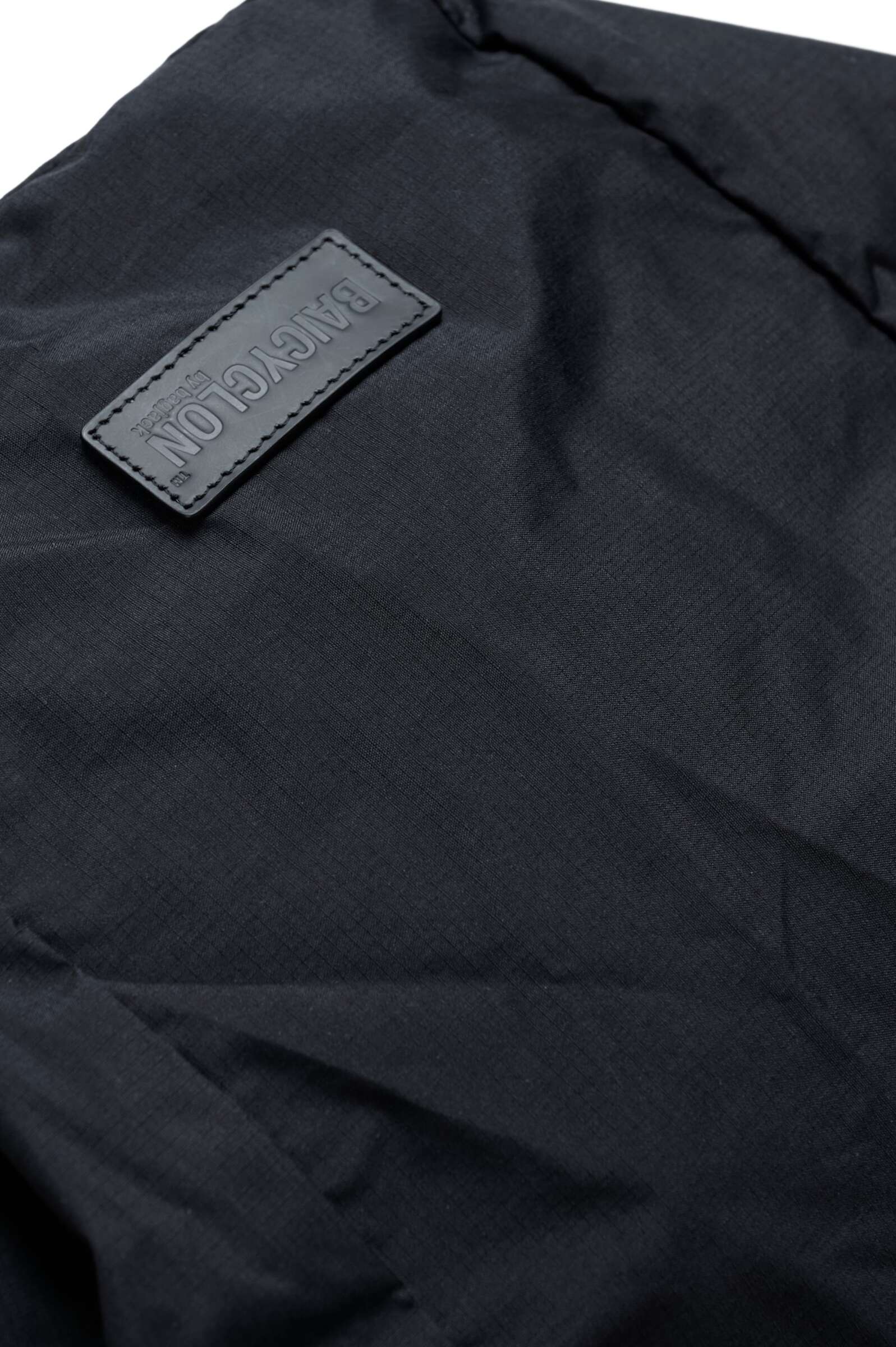 f1667d696885a176d9e77f9618cfa715