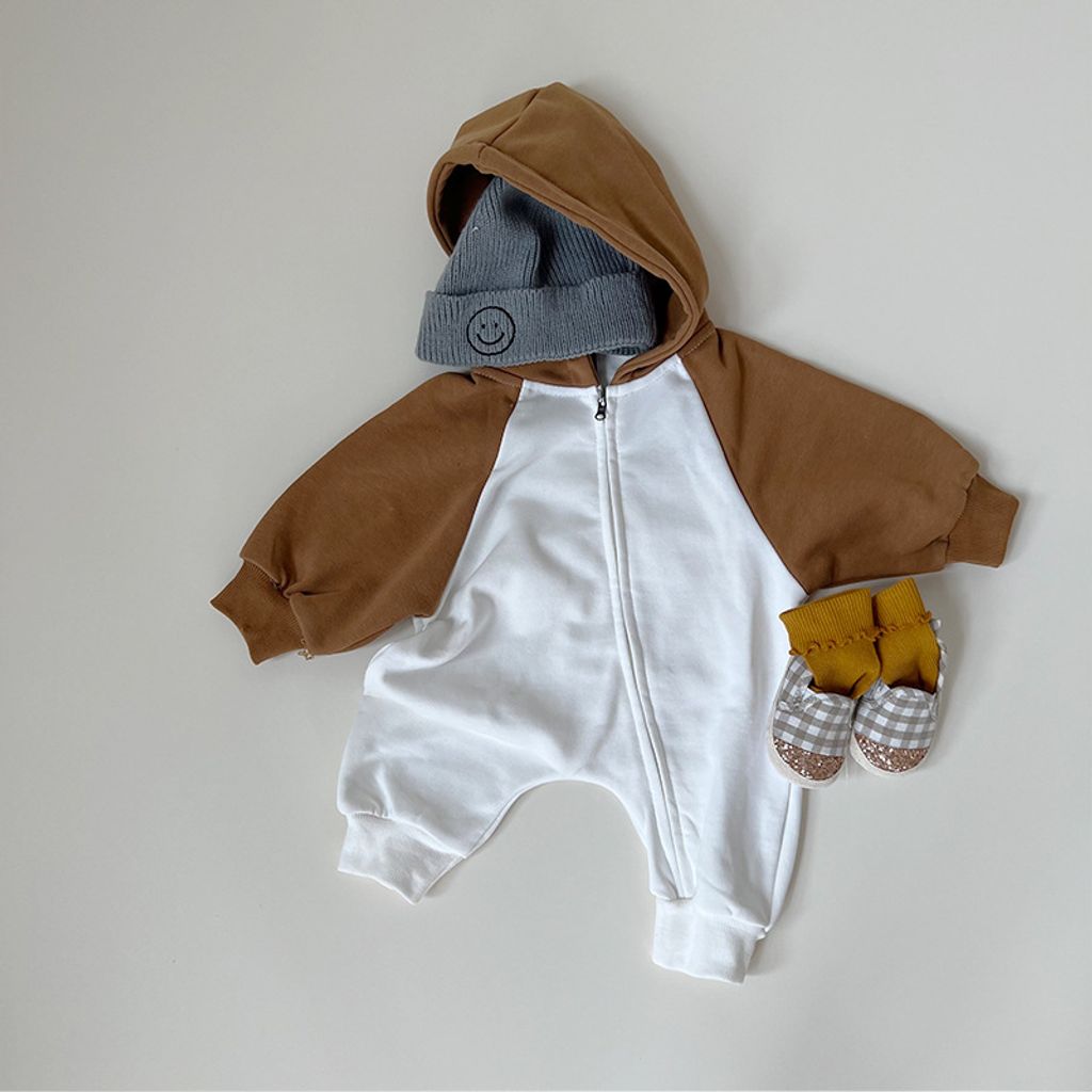 1EACC228-27F2-4139-BD08-7E154B71C566