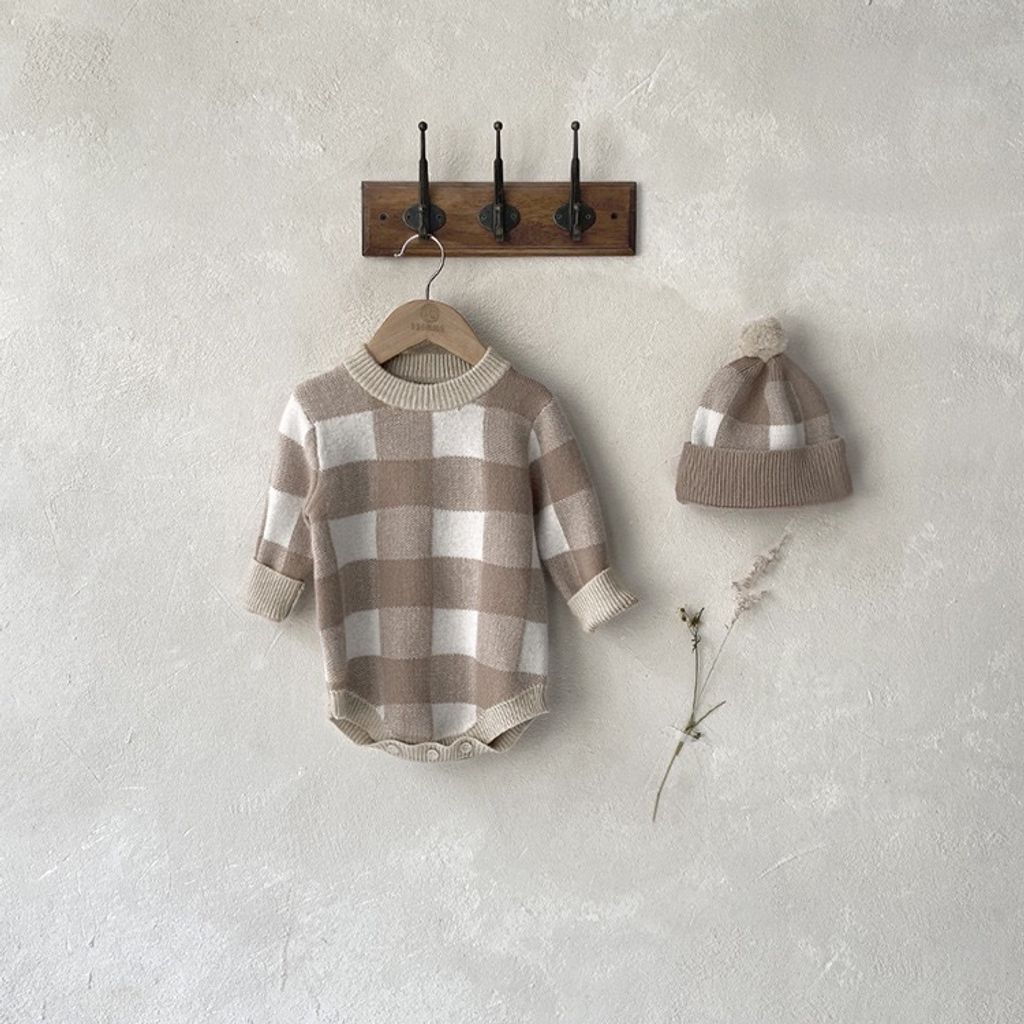 62049A3B-154D-4376-8B21-7C631694D746