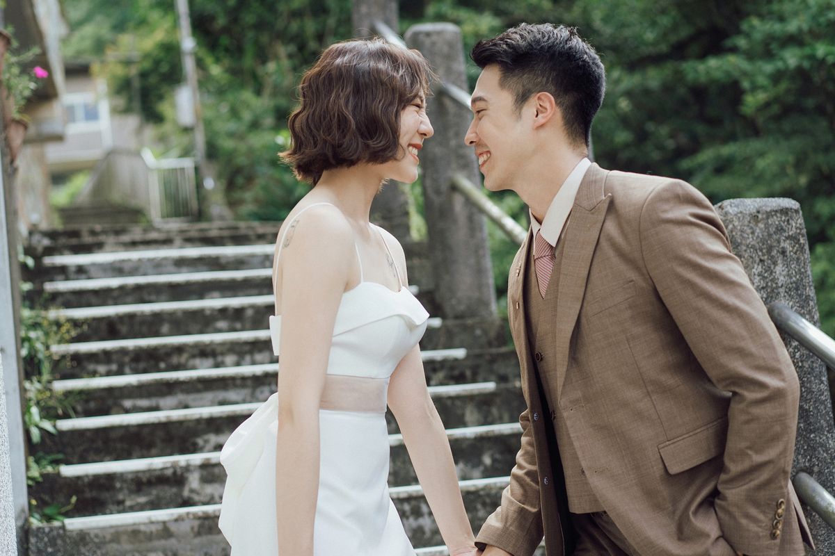 30款拍婚紗西裝穿搭攻略|跟著這樣挑讓新郎也能成為婚紗照上的焦點