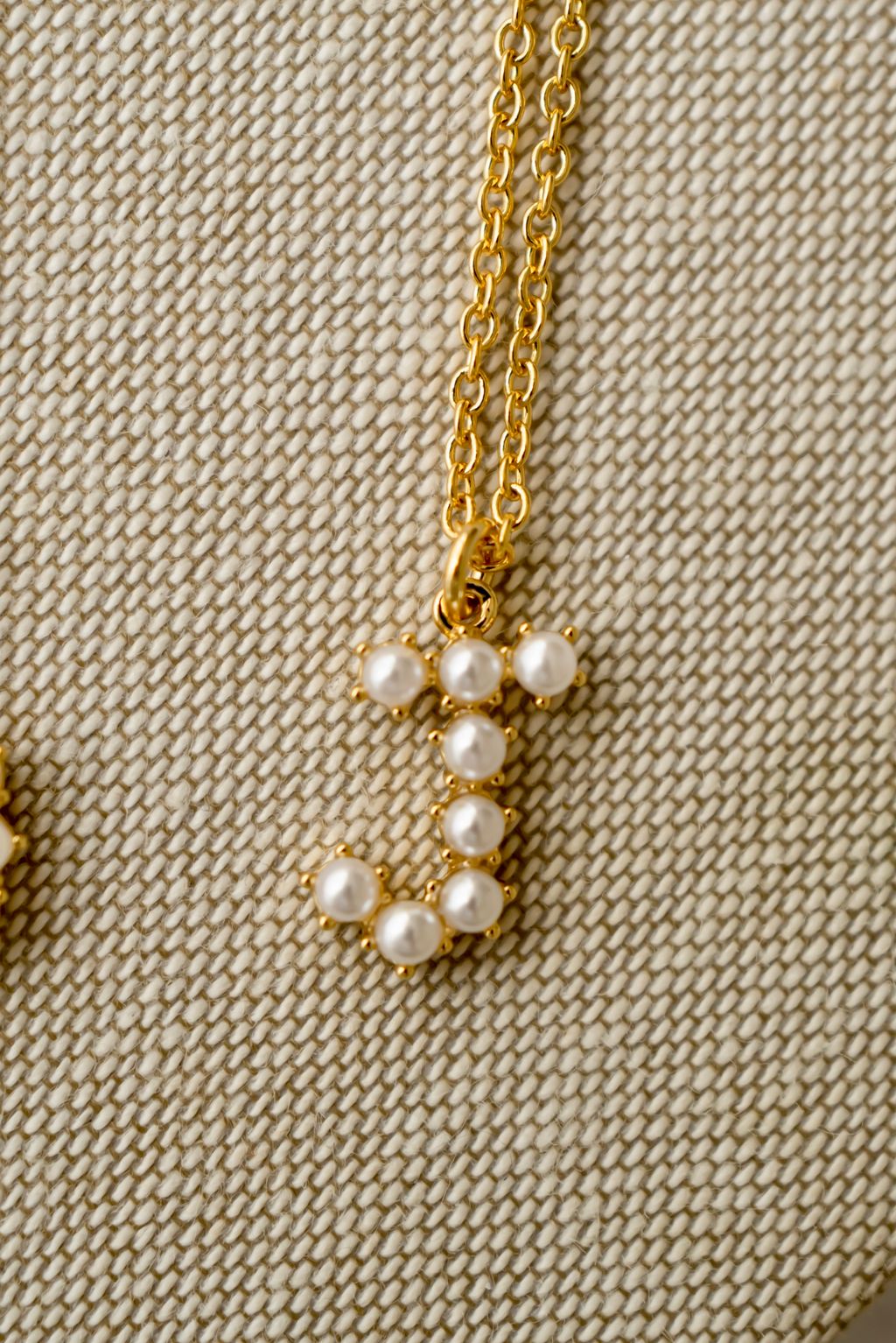 A35E6F10-E118-46FE-8B9C-077E9E7898E9